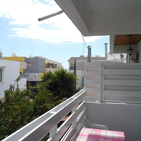 Sunshine Apts, Two Bedroom , Free Internet, No 3 Ayia Napa Esterno foto