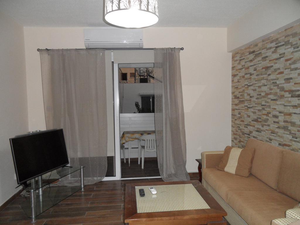 Sunshine Apts, Two Bedroom , Free Internet, No 3 Ayia Napa Esterno foto