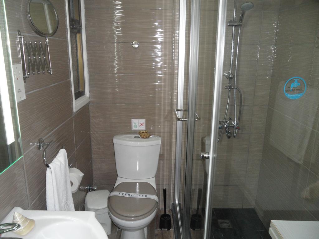 Sunshine Apts, Two Bedroom , Free Internet, No 3 Ayia Napa Esterno foto