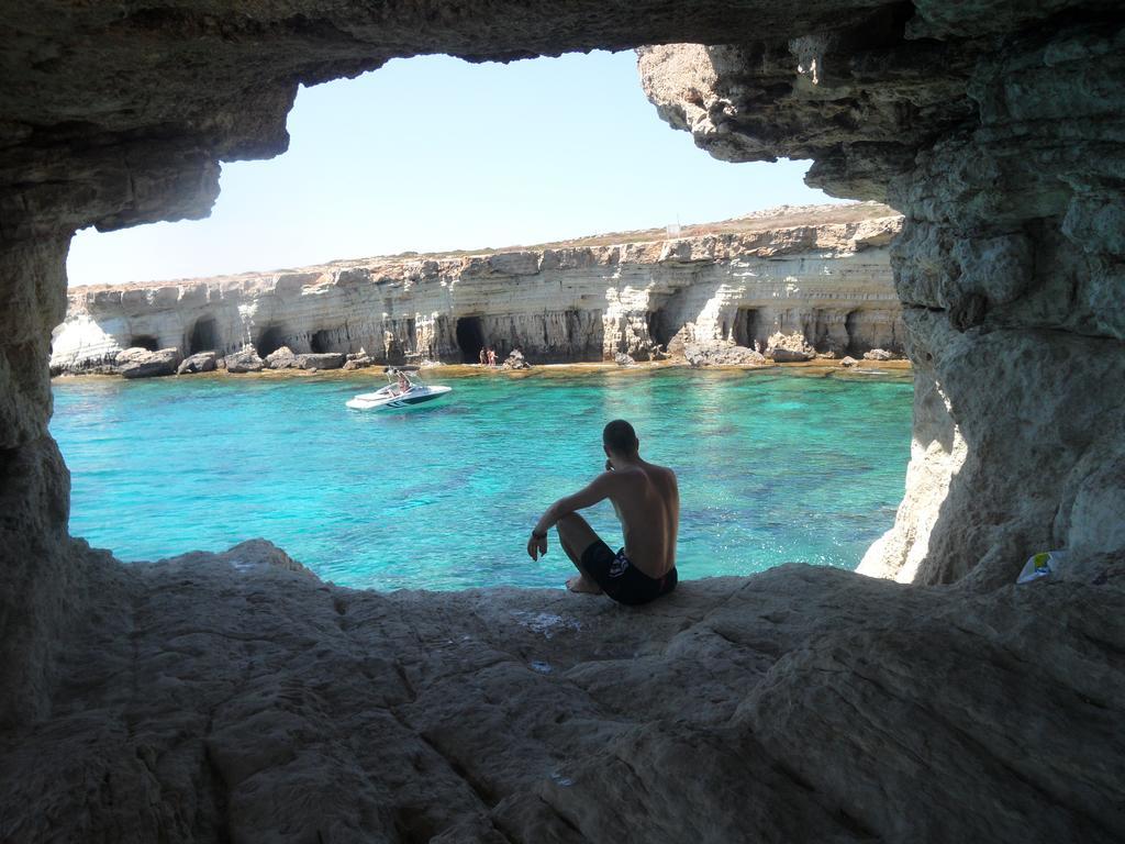 Sunshine Apts, Two Bedroom , Free Internet, No 3 Ayia Napa Esterno foto