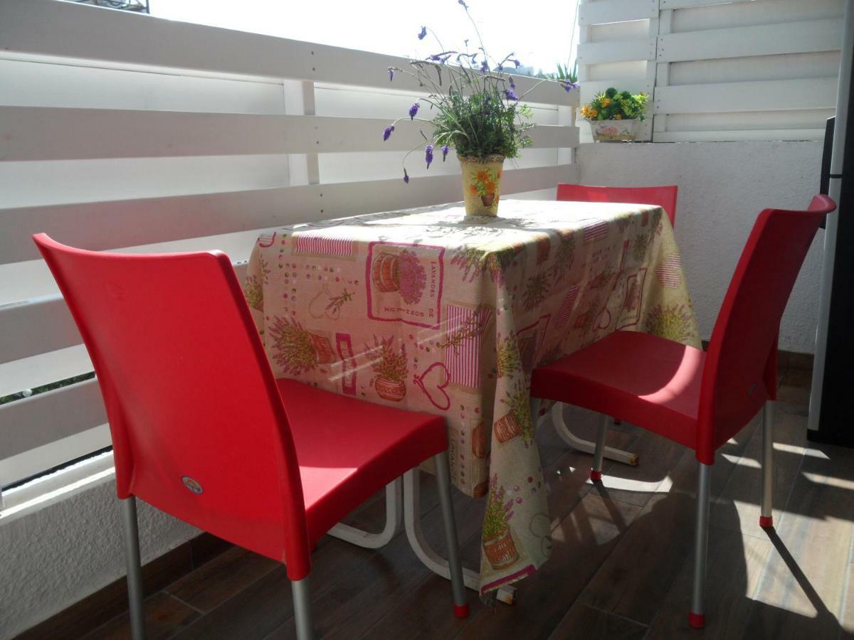 Sunshine Apts, Two Bedroom , Free Internet, No 3 Ayia Napa Esterno foto