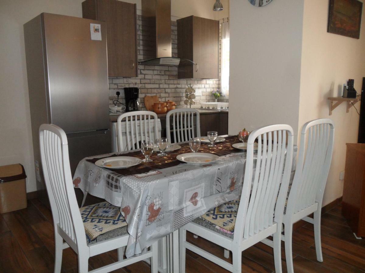 Sunshine Apts, Two Bedroom , Free Internet, No 3 Ayia Napa Esterno foto